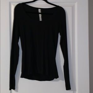Lululemon long sleeve black scoop neck T-shirt